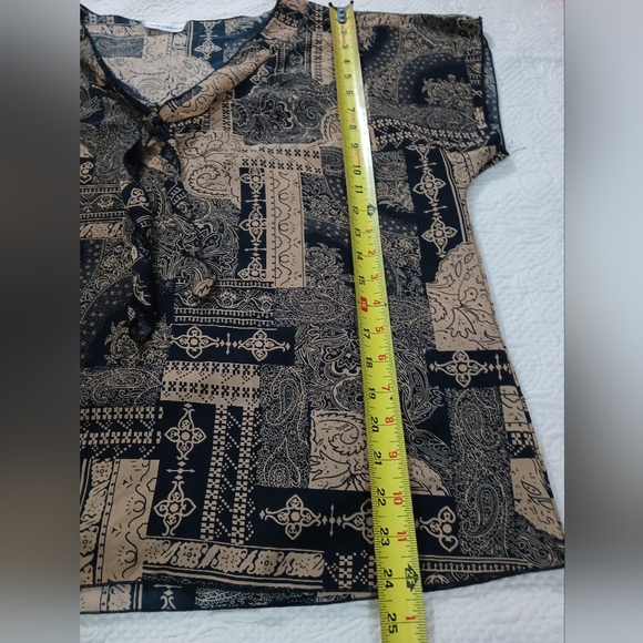 VTG Michele Michele Size  XL Polyerster Top Boxy 22" Pit to pit24" Length Euc - Picture 2 of 8